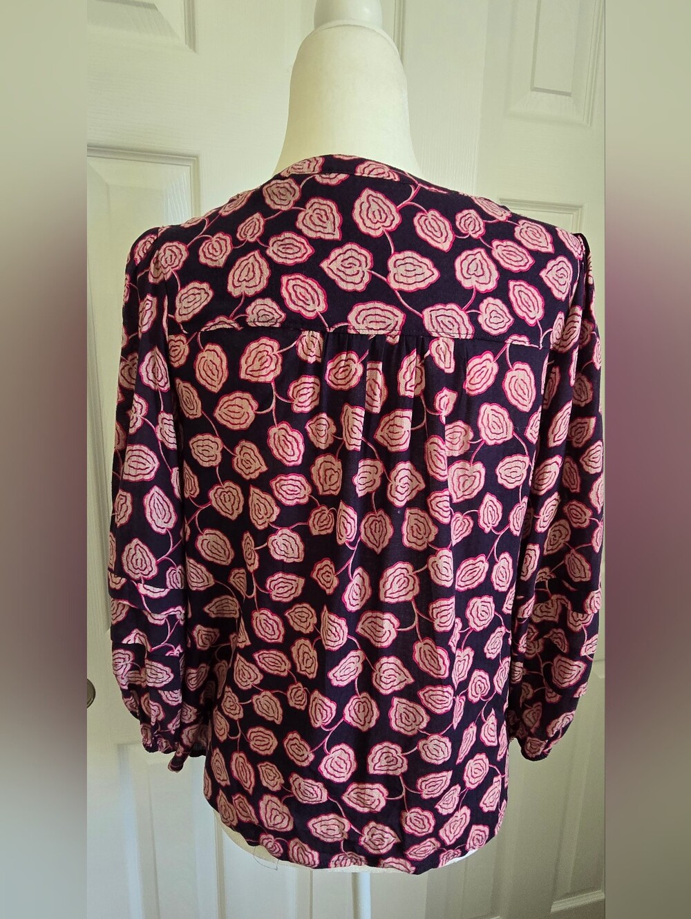 Maeve Anthropologie Cathy Pleated V-Neck Floral Blouse Top Pink Purple XS - Picture 3 of 8